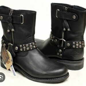 🛑🚨Attention‼️ ISO  Harley Davidson Vada boots! 6.5 or 7